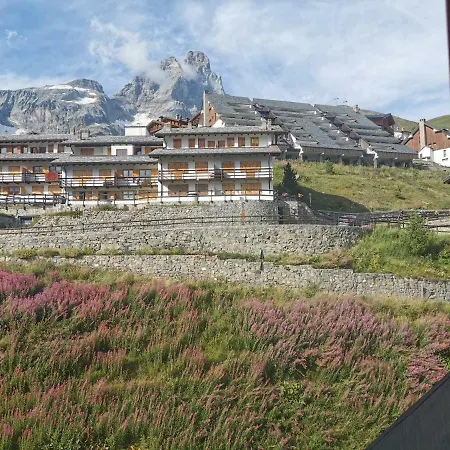 Apartament Giomein - Ski In & Ski Out Close To The Center Breuil-Cervinia